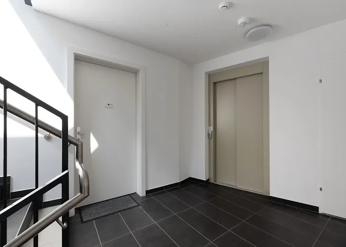 Апартаменти Stylisches In Zentraler Gruenruhelage Mit Garagenplatz *