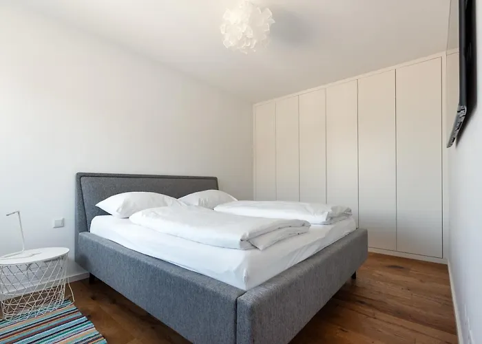 Stylisches In Zentraler Gruenruhelage Mit Garagenplatz *
